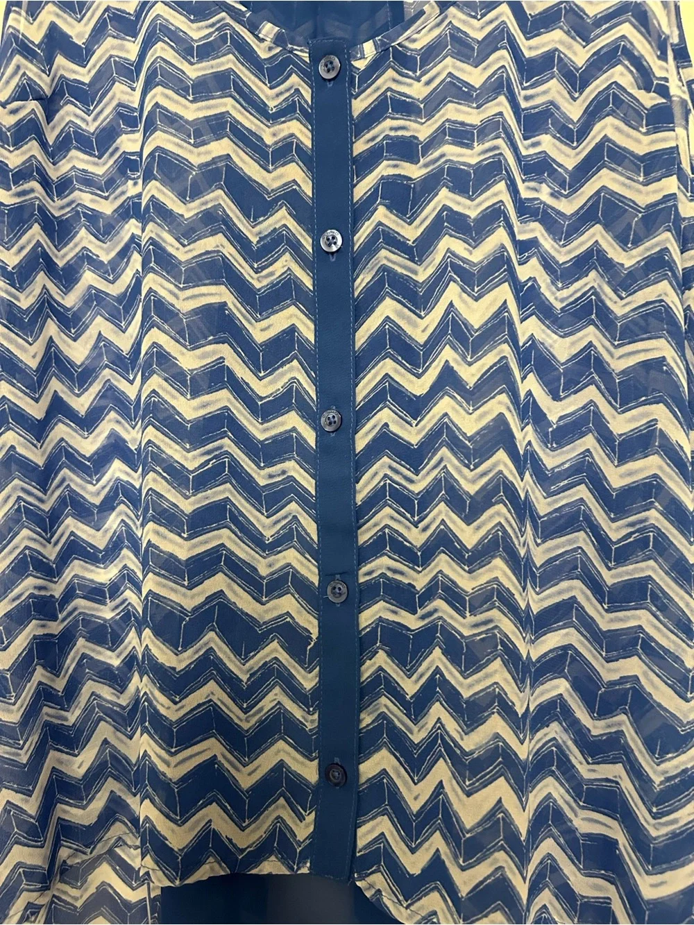 Candie's Blue Chevron Button-Front Sheer High-Low Camisole - Picture 3 of 6
